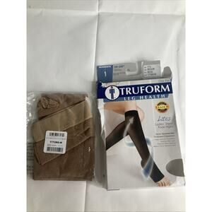 TRUFORM Leg Health Ladies Sheer Knee Highs Moderate 15-20mmHg 1773- Beige Medium